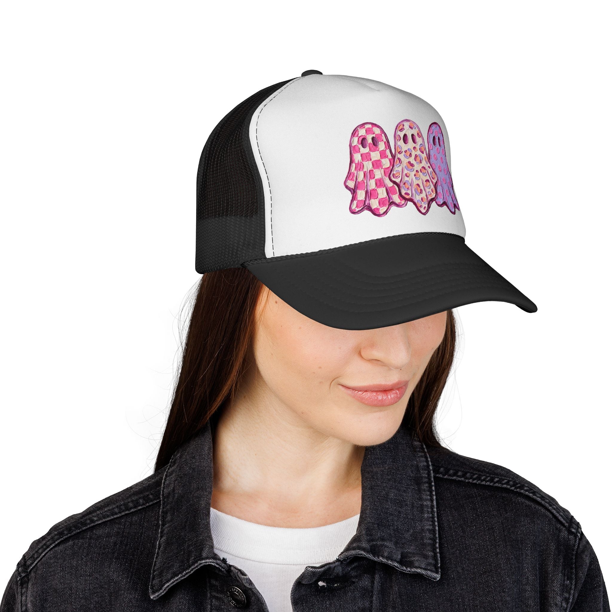 Pink Patterned Ghosts Trucker Cap – Cute Pastel Halloween Mesh Hat